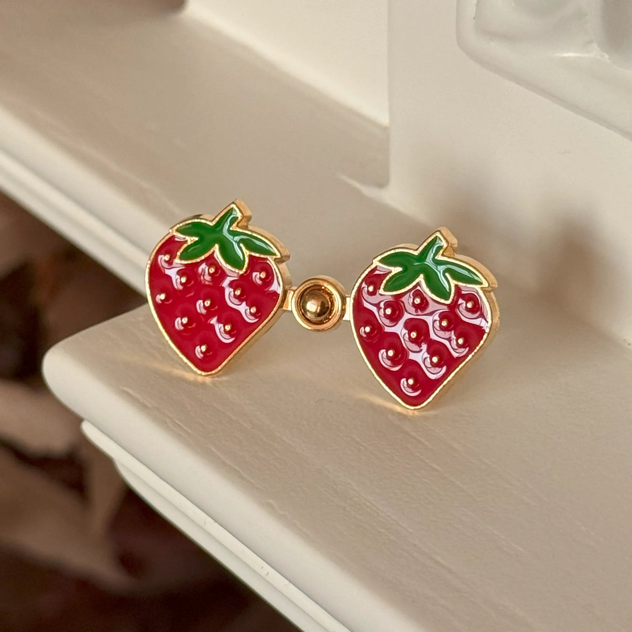 Strawberry Waist Knots