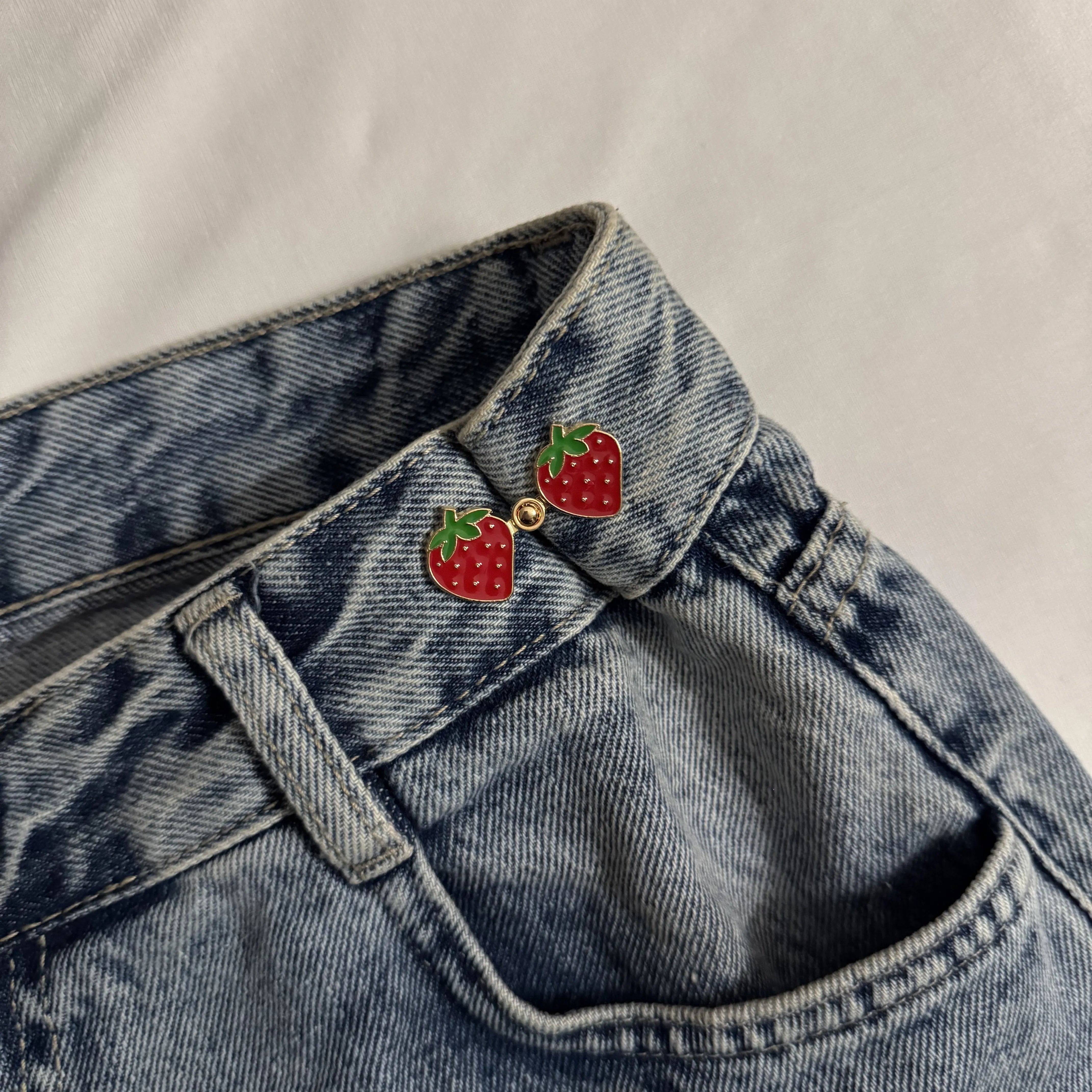 Strawberry Waist Knots