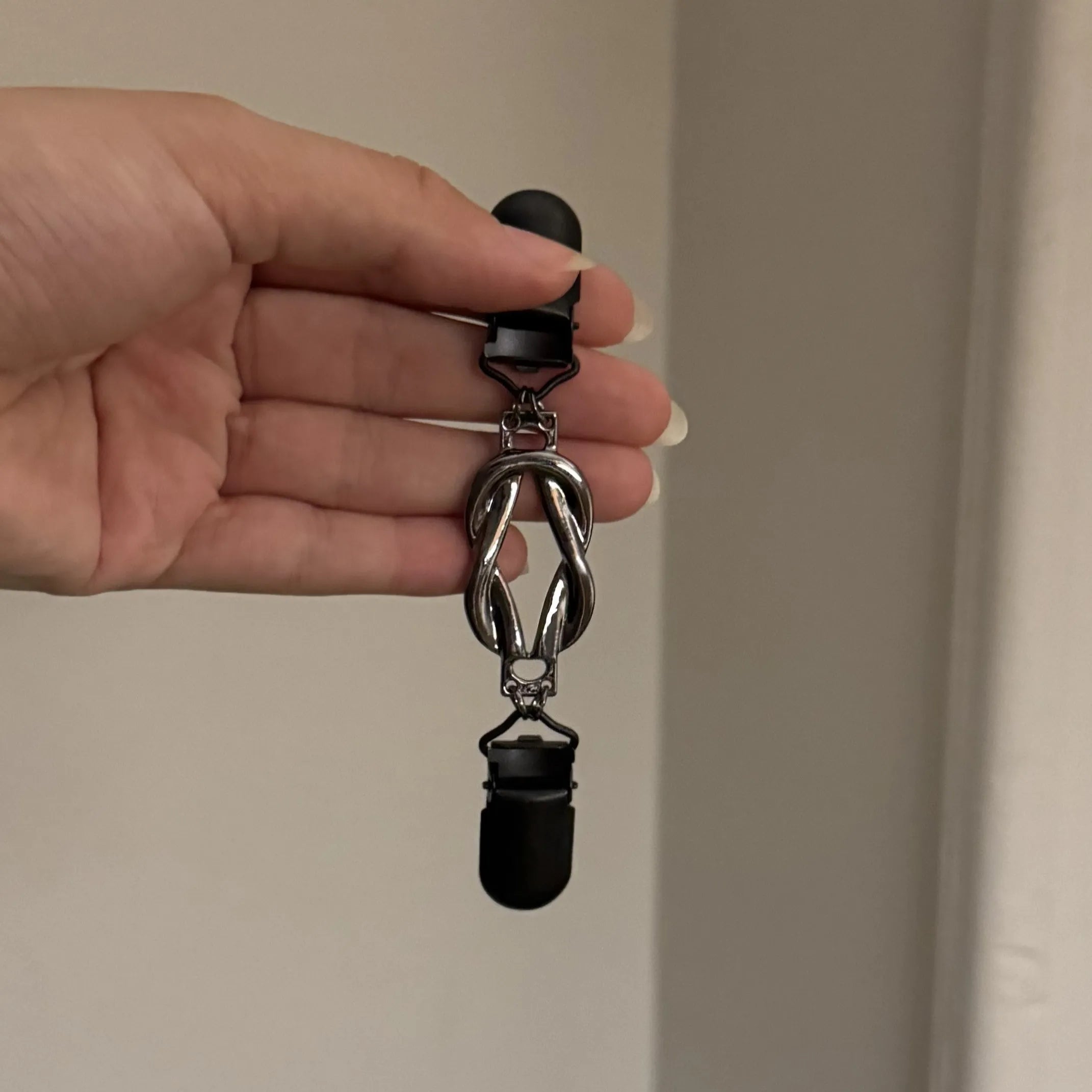 Infinity Cinch Clips Black