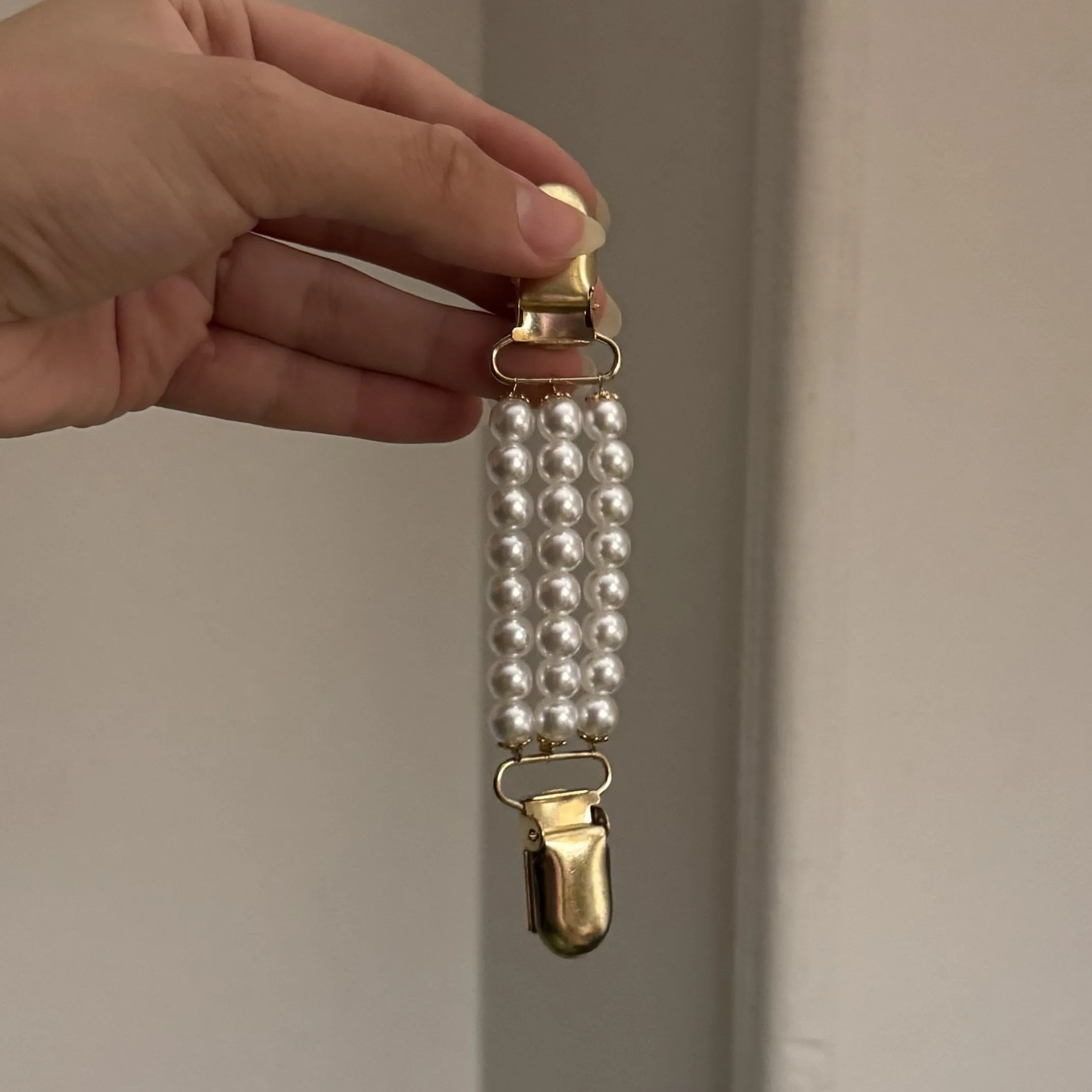 Pearl Chain Cinch Clips (Gold)
