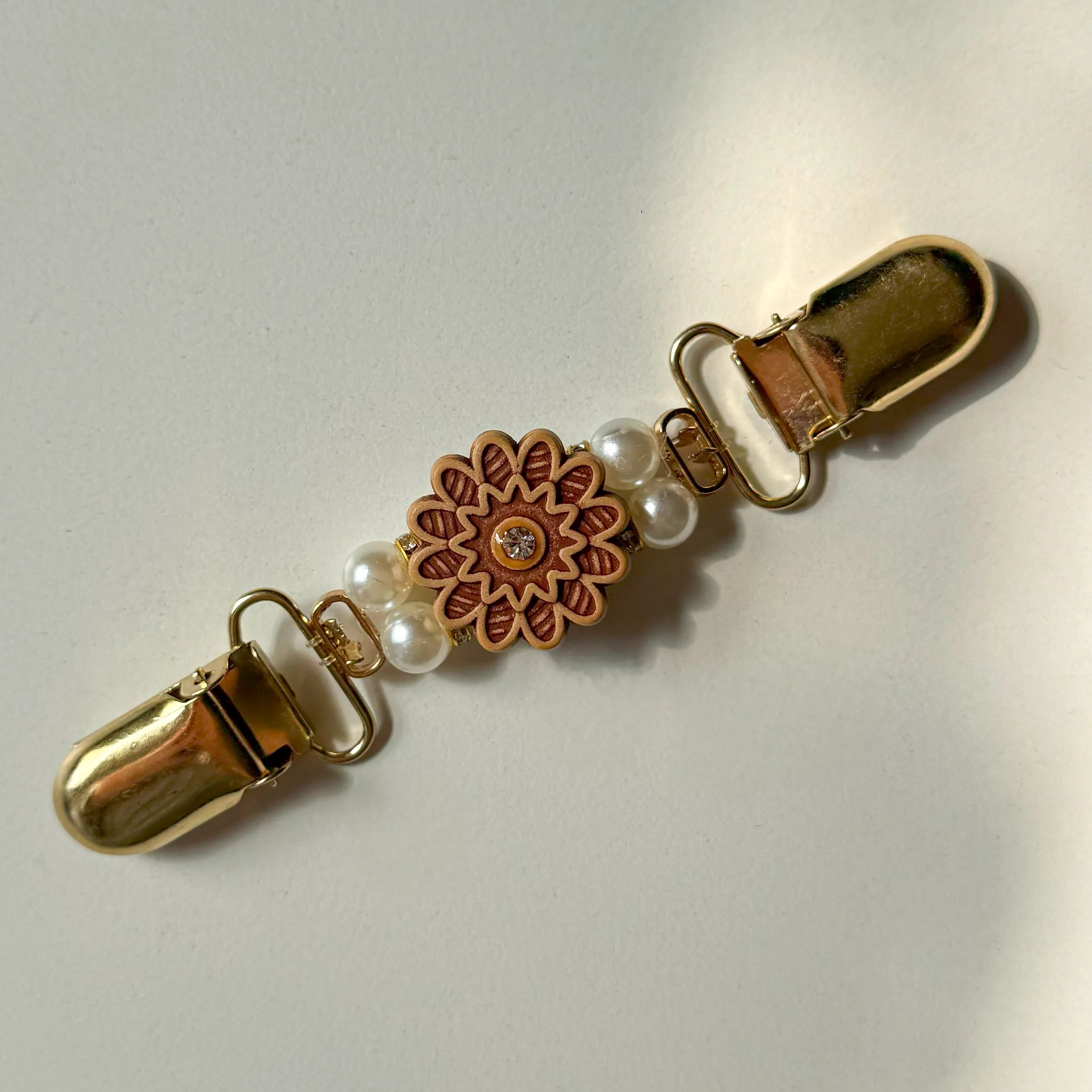 Vintage Retro Cinch Clips - Gold