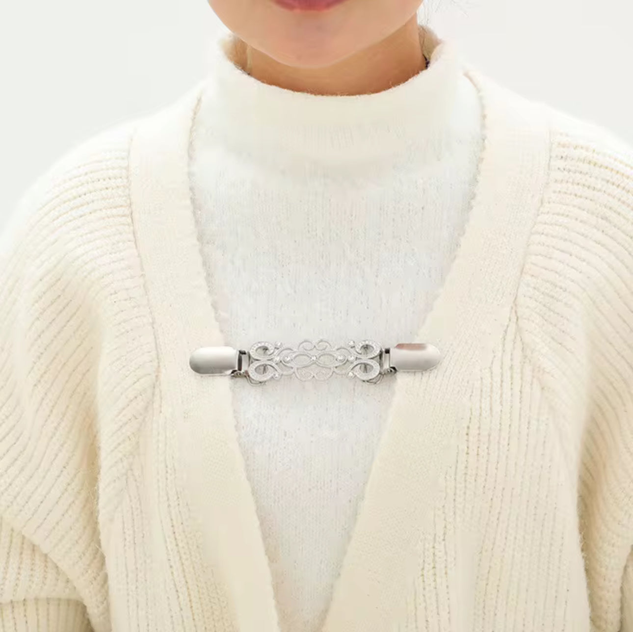 II-Cardigan Sweeter Cinch Clips Silver