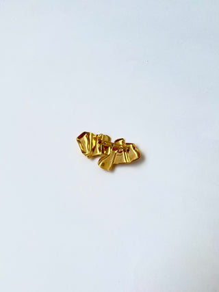 The Mokanda Golden Ribbon Brooch
