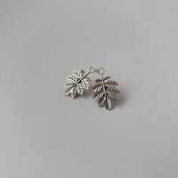 Twin Oak Leaf Chain Shawl Brooch - Silver
