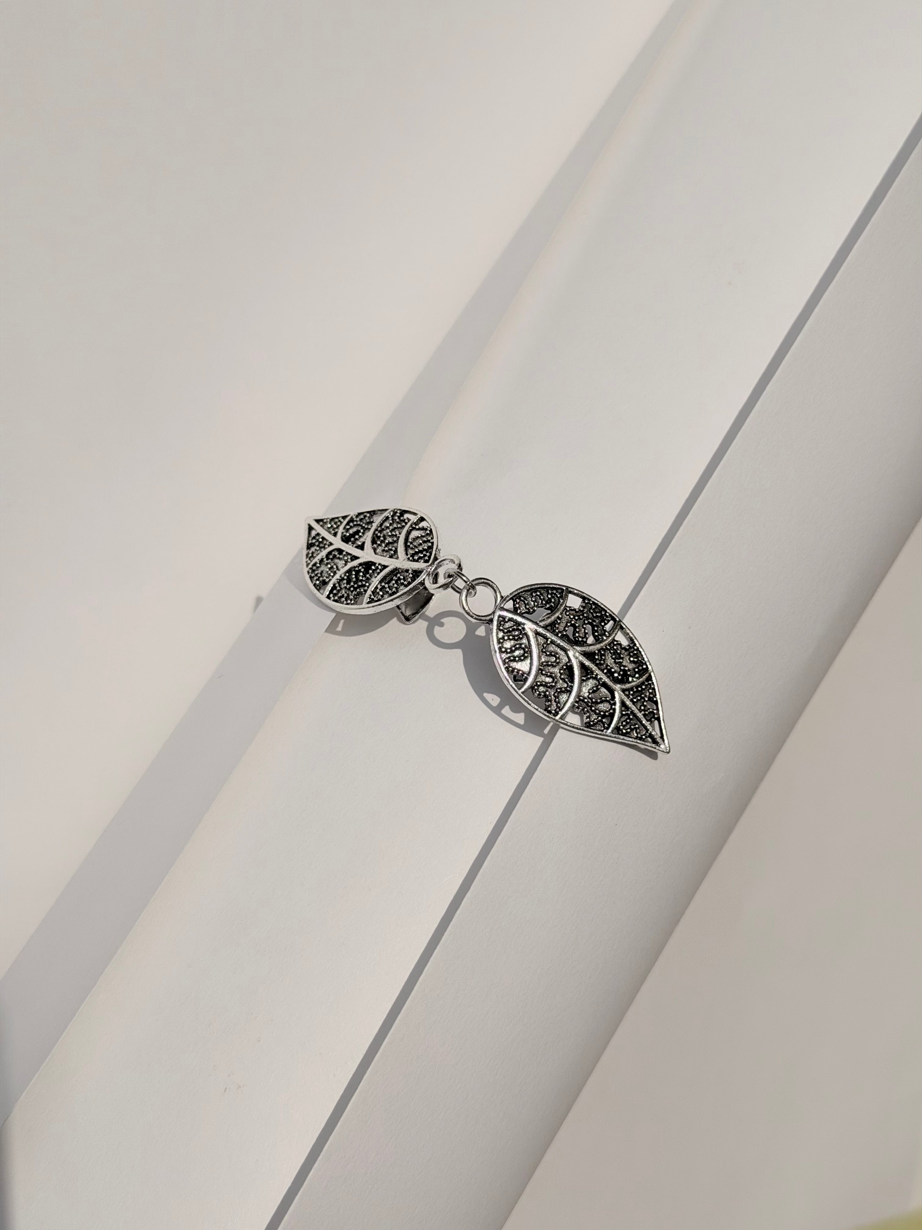 Filigree Leaf Cardigan Clip & Shawl Brooch - Silver