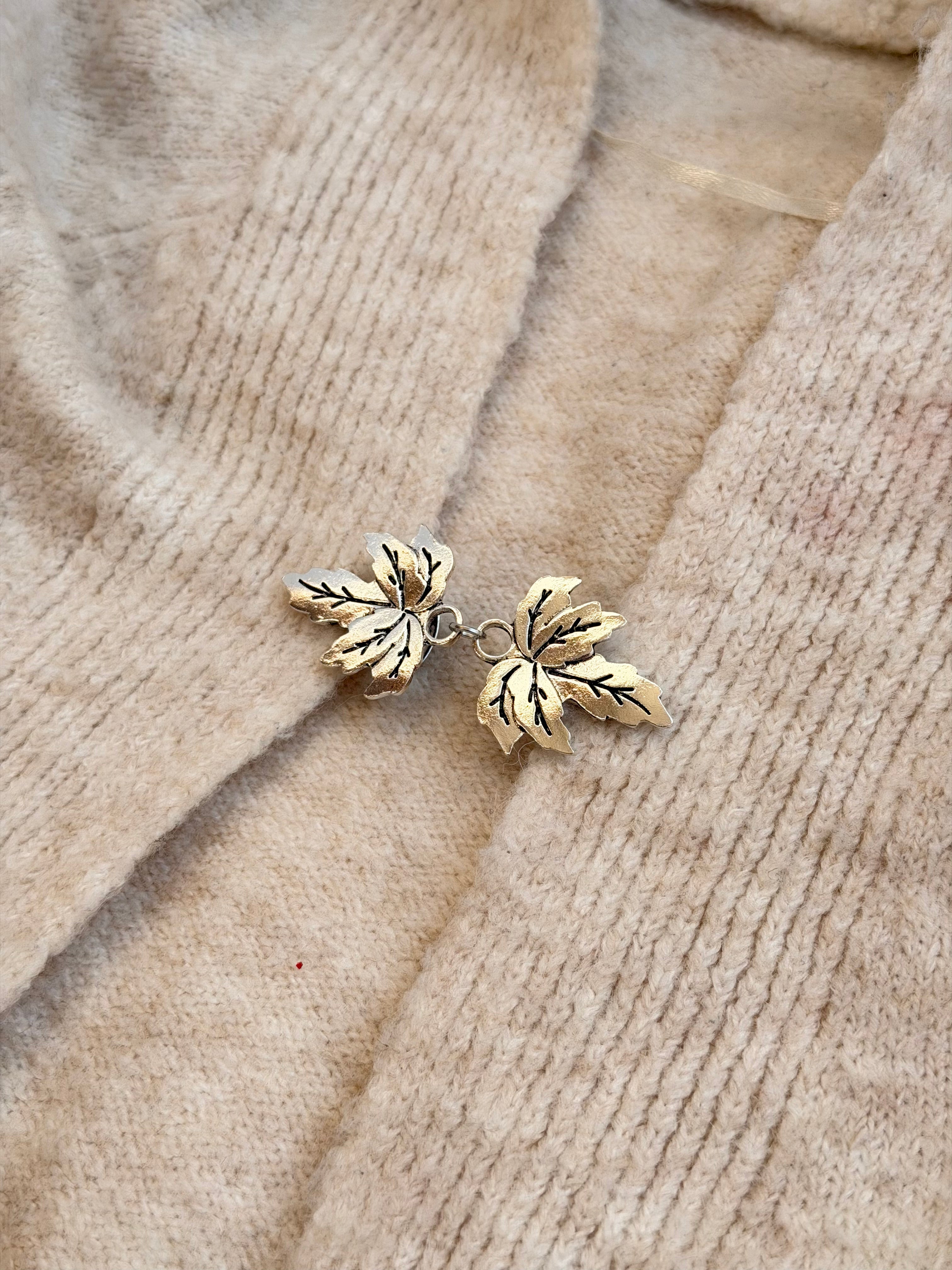 Maple Leaf Shawl Brooch - Silver