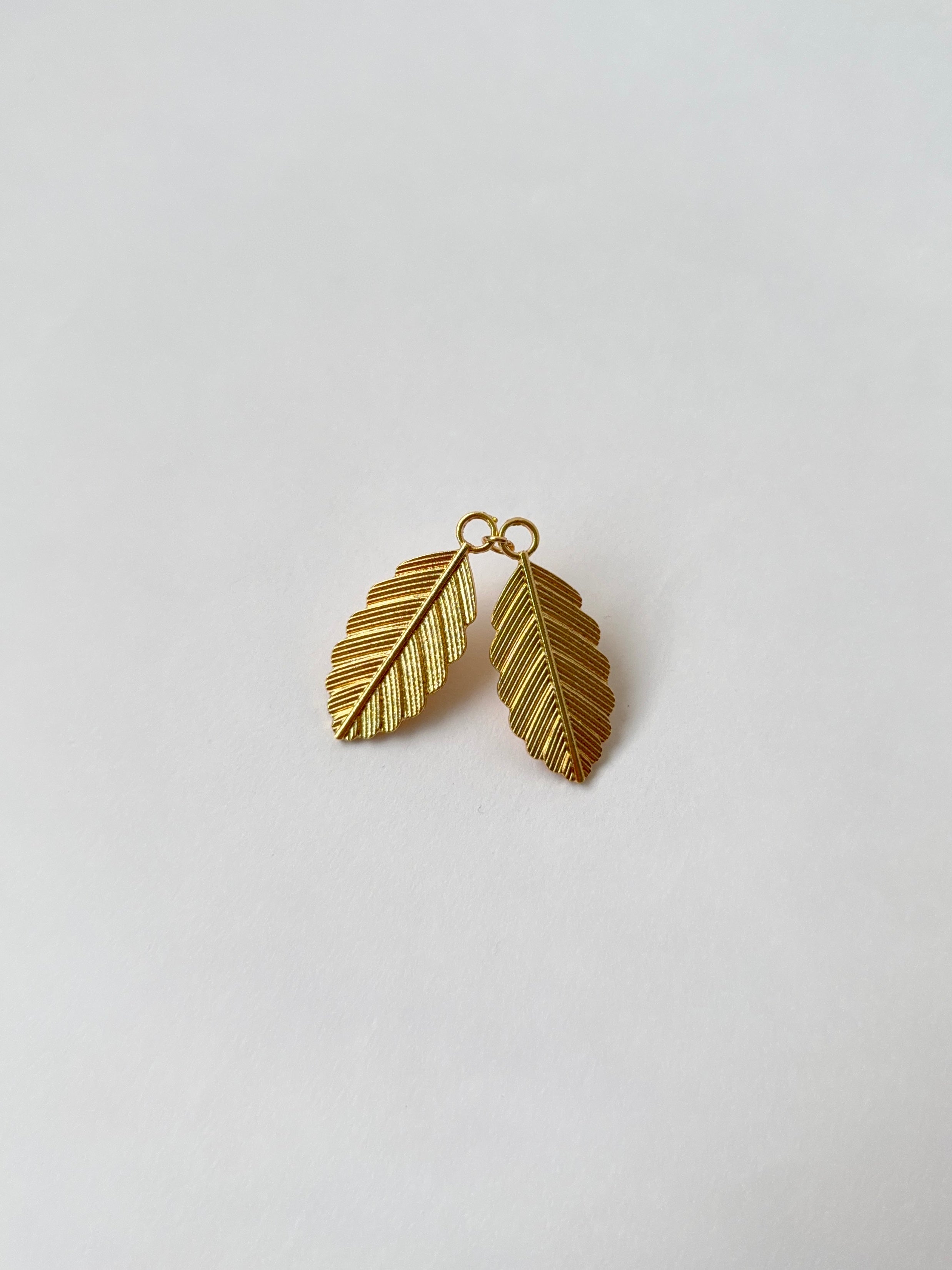 Twin Feather Leaf Shawl Brooch - Gold