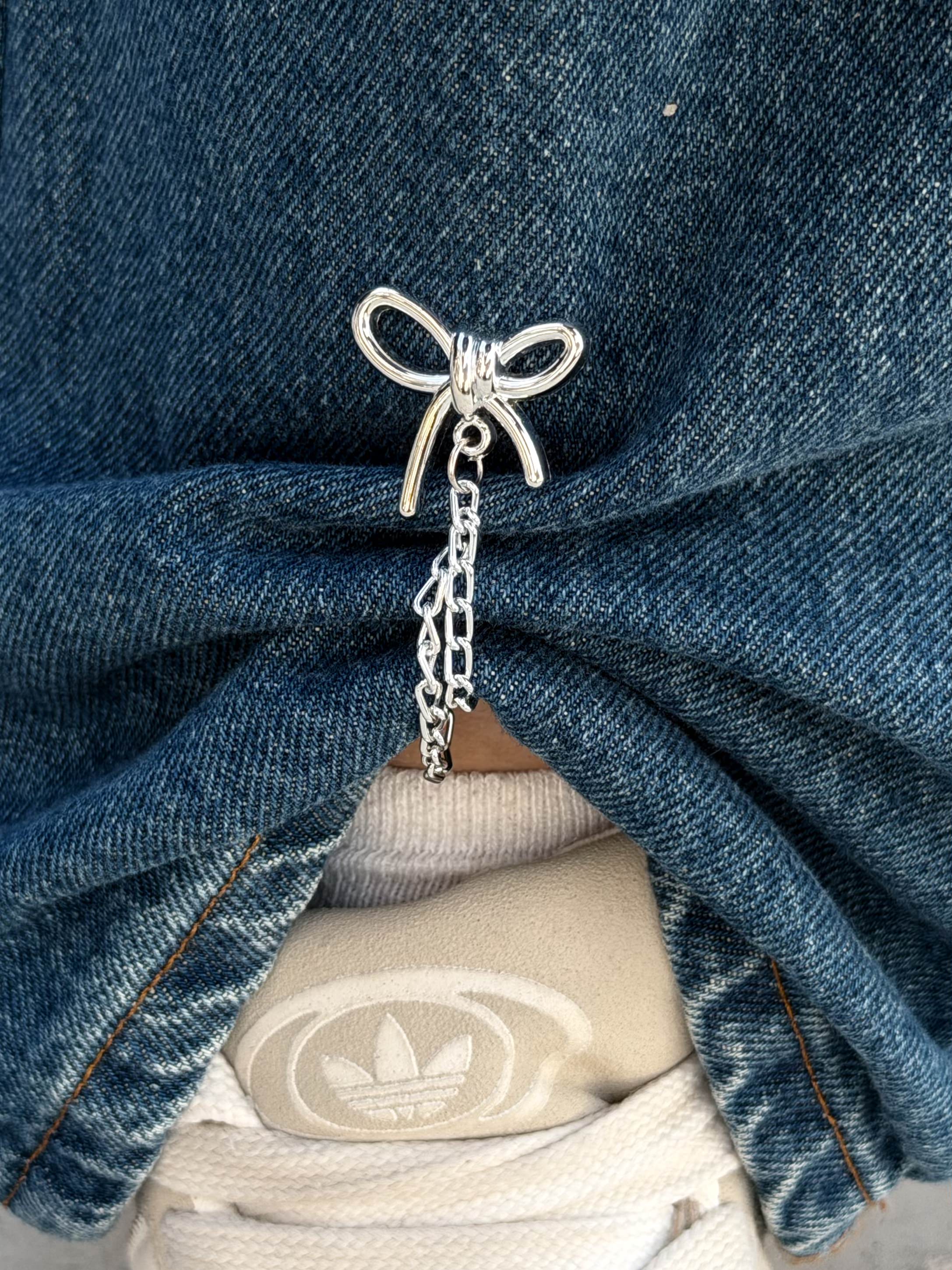 Bow Double-Chain Sleeve Holders – Silver Pair (2 Pieces)