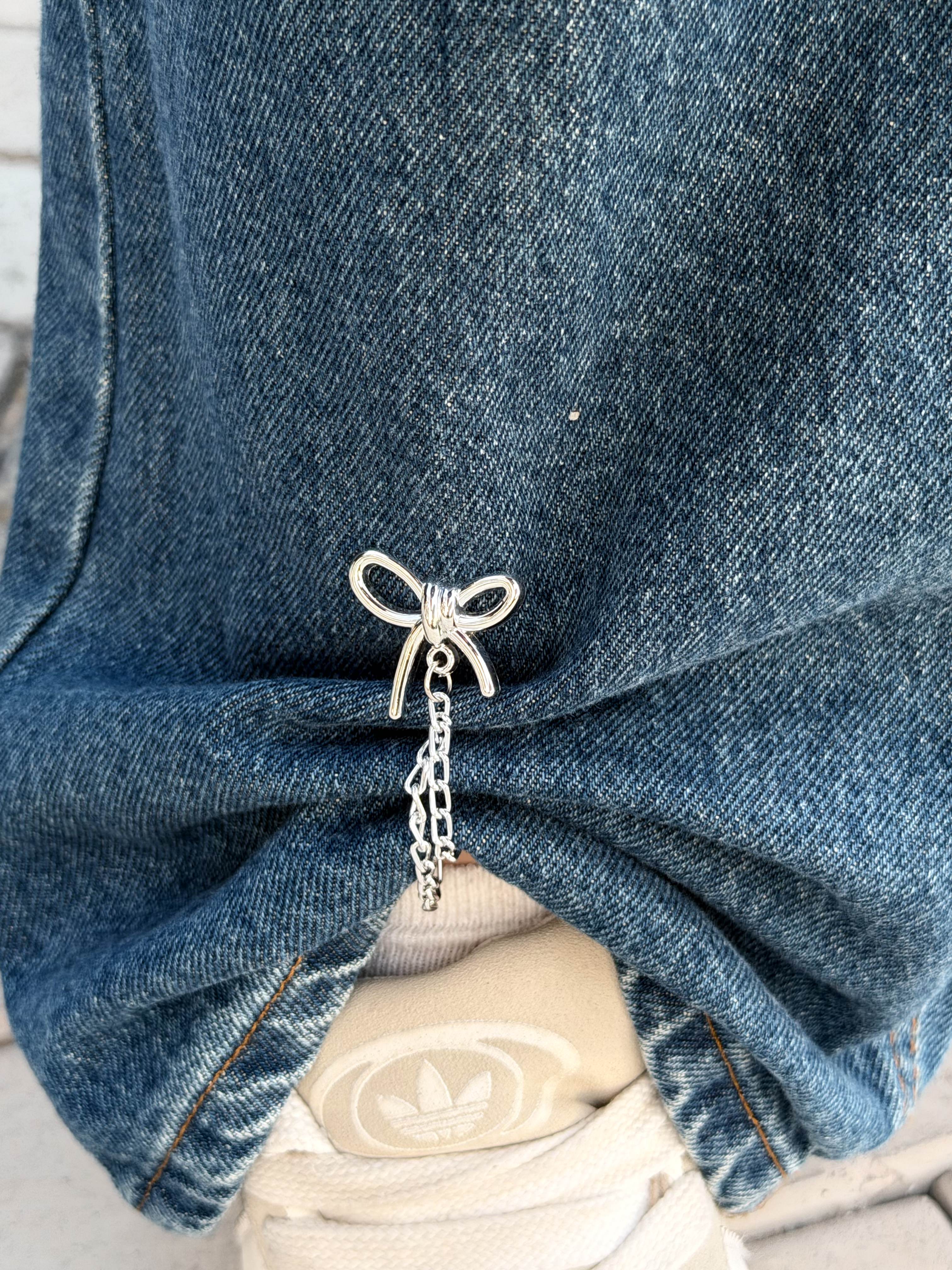Bow Double-Chain Sleeve Holders – Silver Pair (2 Pieces)